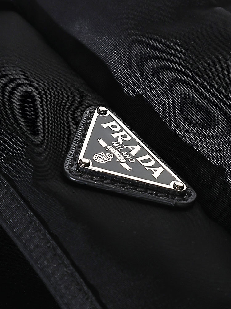PRADA (プラダ) Re-Nylon ロゴ フラップ バックパック PR2VZ0192DMG