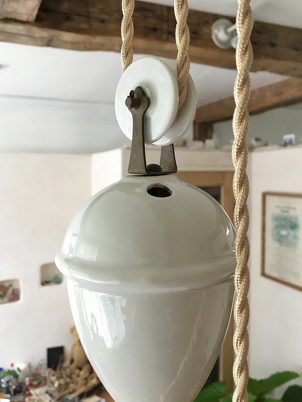 フランス滑車付ペンダントライトはかわいいアンティークネットショップ