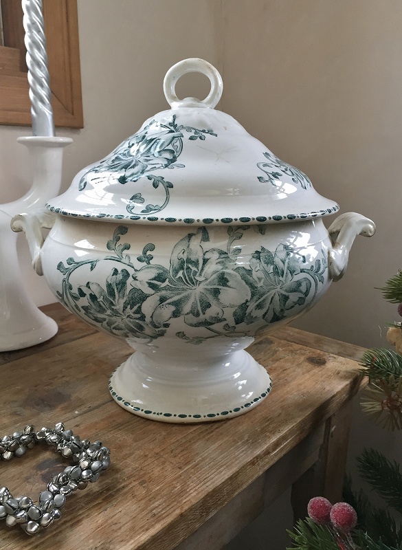 フランスクレイユモントロー製スーピエールはかわいいアンティーク