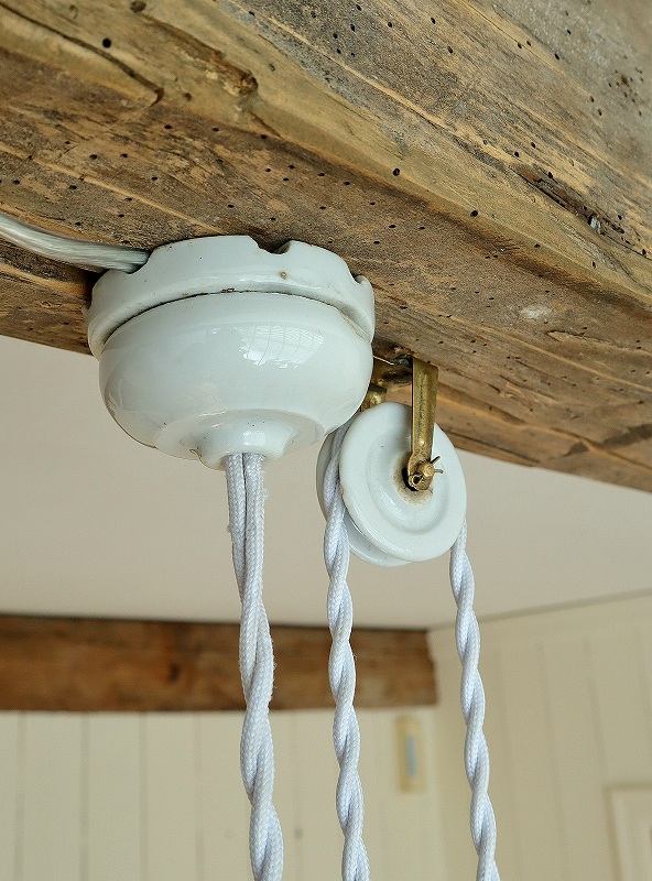 フランス滑車がかわいいペンダントライトはかわいいアンティークネット