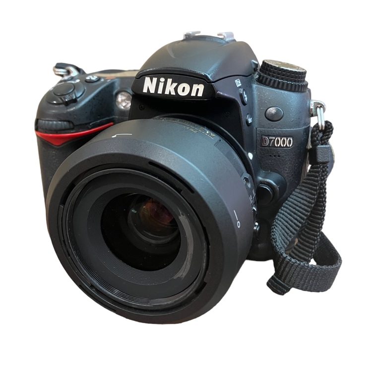 NIKON D7500 一眼レフ カメラ ニコン D7500 ボディ 価格比較 - 価格.com