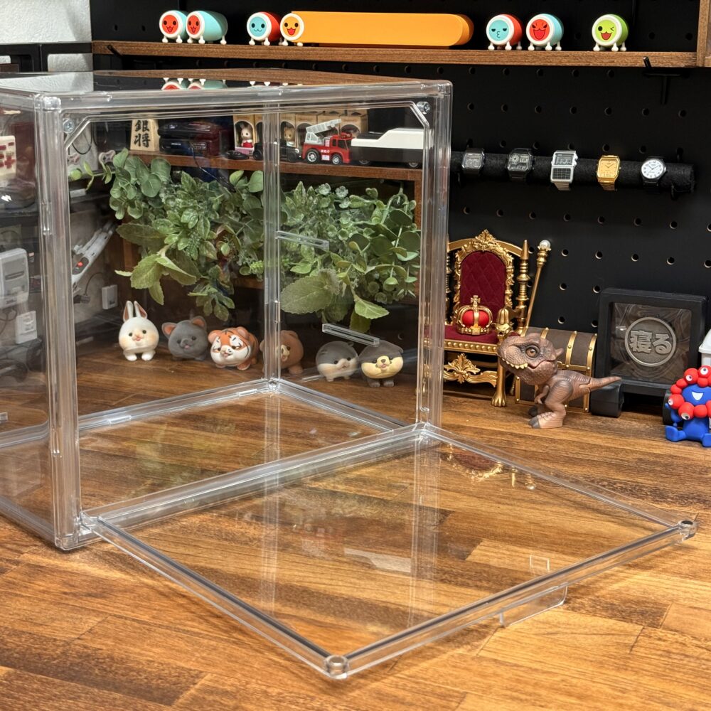 X(旧Twitter)で話題のDAISOから発売された｢透明コレクションケース｣で