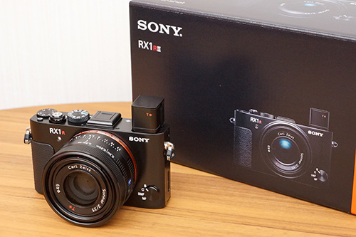 DSC-RX100M3 レビュー『欲しかった機能を詰め込んだ3代目』 ソニー