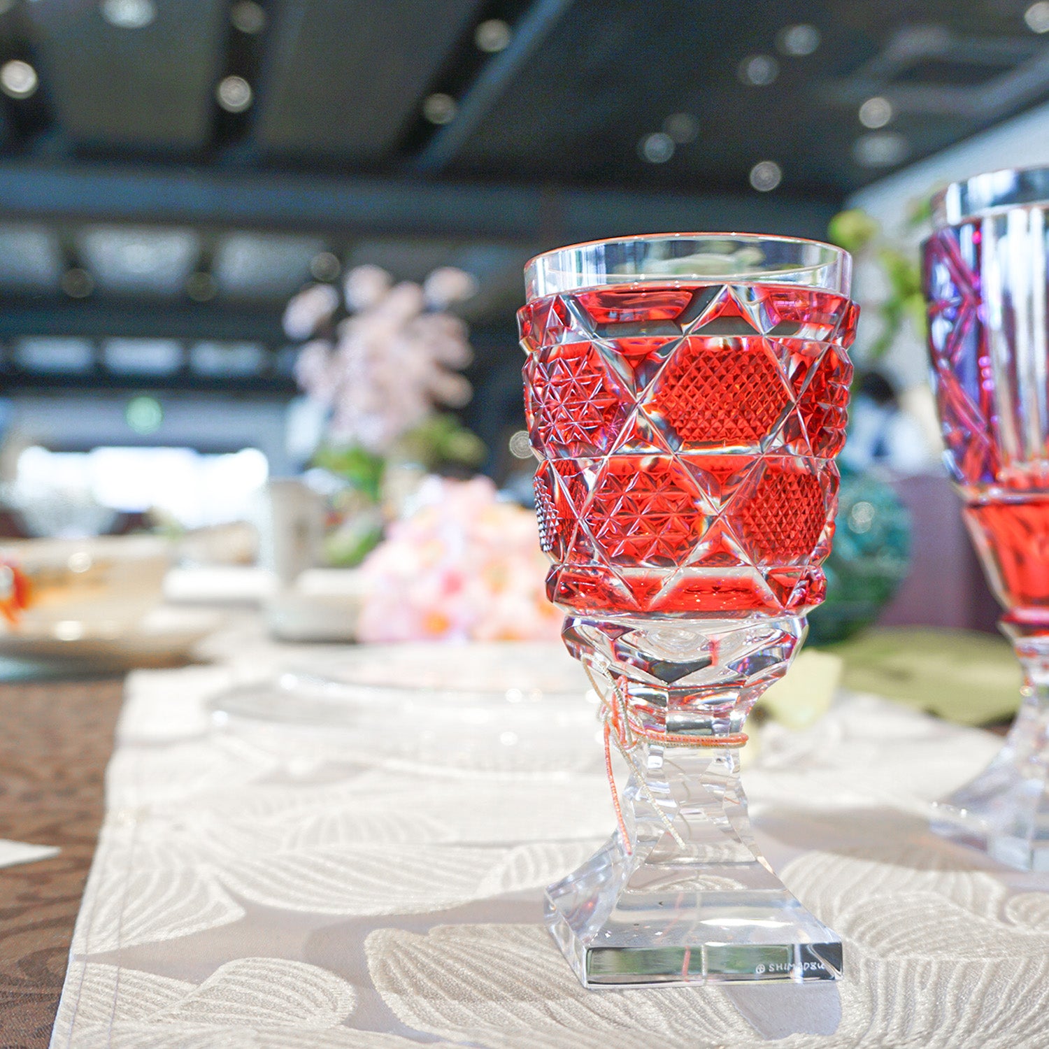 島津薩摩切子】復元 脚付杯(中) cut65 – ㈱島津興業 島津薩摩切子