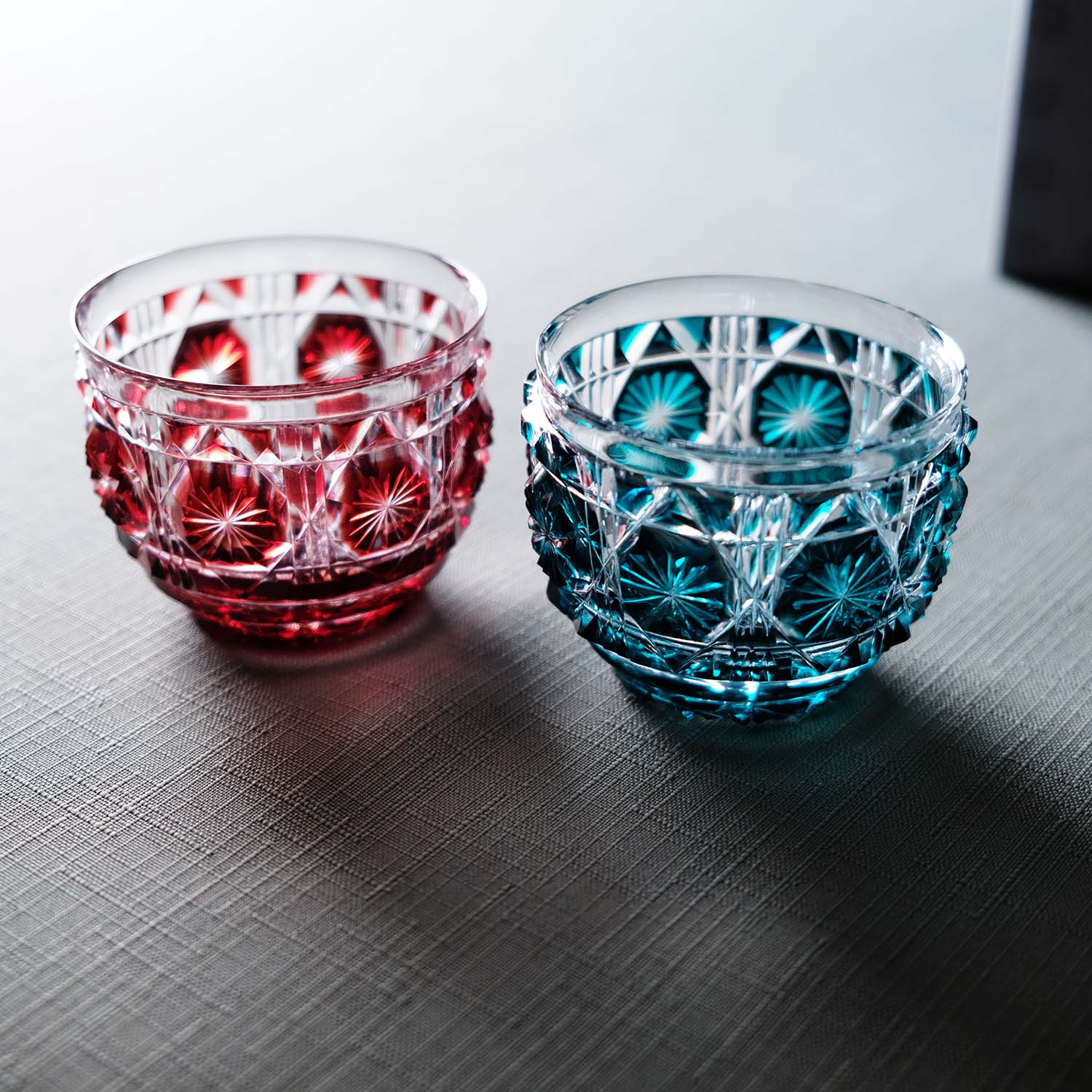 島津薩摩切子】復元 猪口(大) cut18紅×緑セット – ㈱島津興業 島津薩摩切子