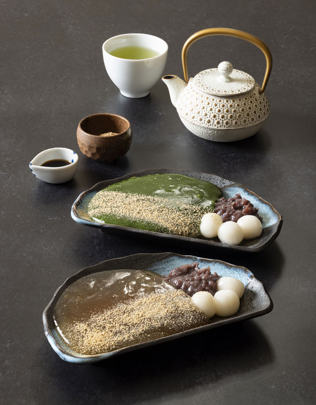 おしながき - 出来立て温わらび餅お濃い抹茶味 | 茶寮翠泉