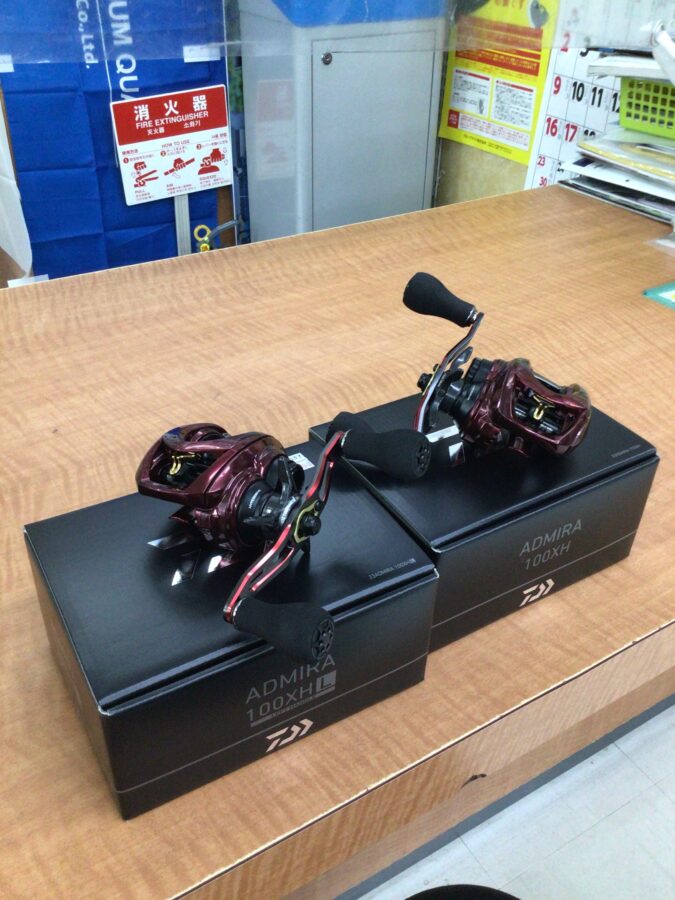 新製品入荷しました！ダイワ『アドミラ100XH/XH-L』 – フィッシング相模屋