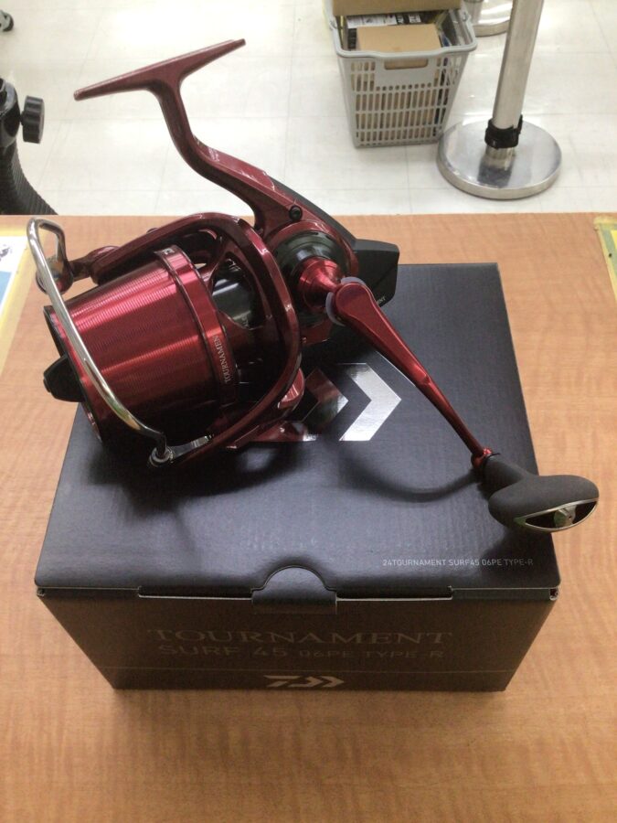 限定生産品入荷！400gで超軽量！！ダイワ『トーナメントサーフ45 06PE