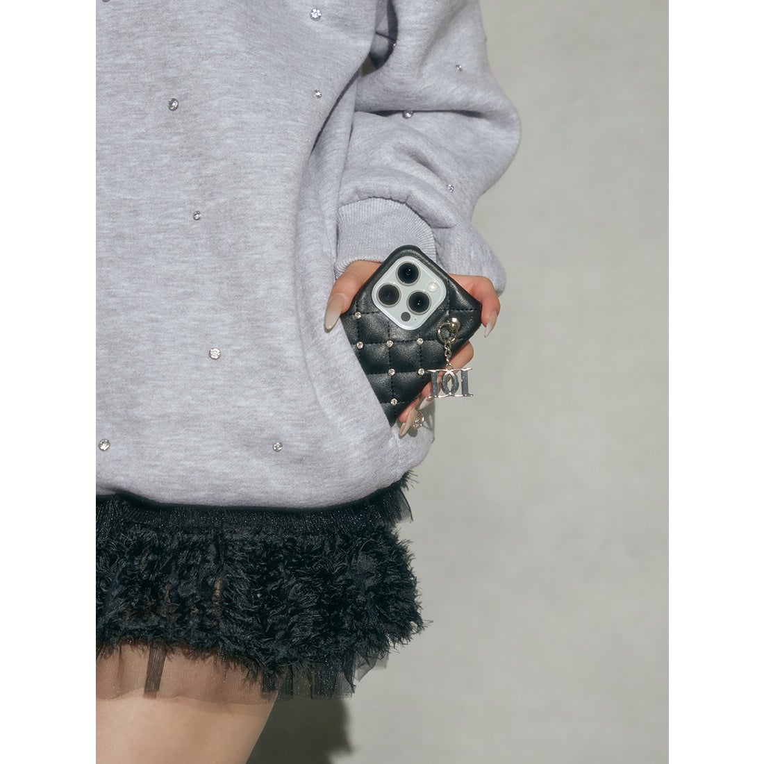 ダーリッチ Darich キルティングビジューDDチャームiPhoneケース