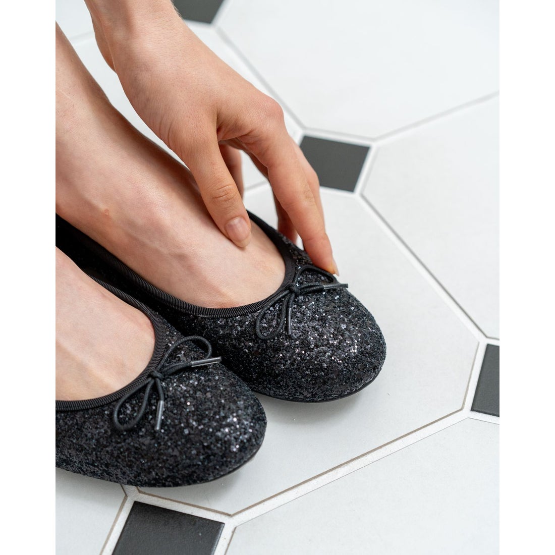 フラット バレエシューズ （ブラック グリッター） -Emma Francis
