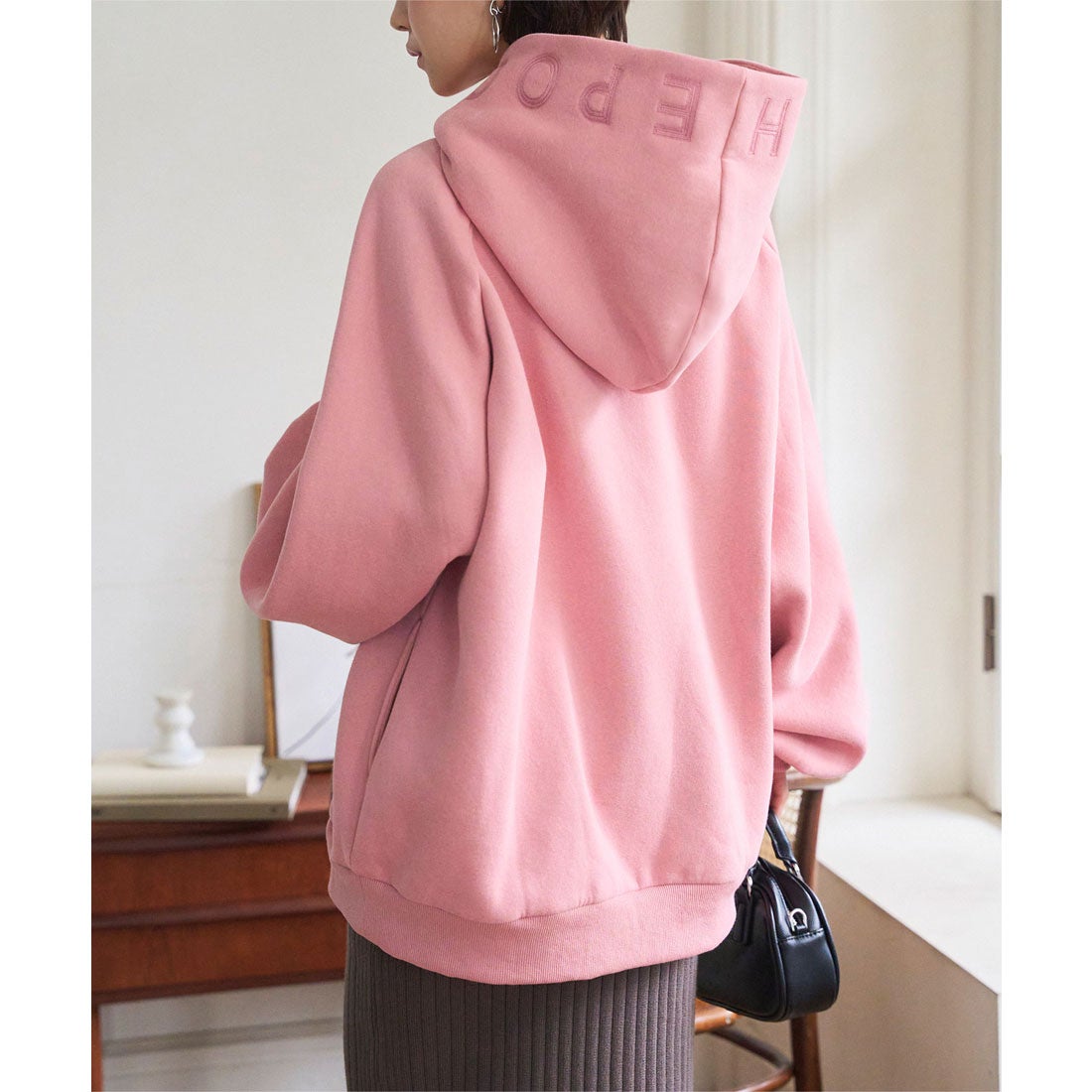 コウベレタス KOBE LETTUCE フード刺繍ビッグスウェットトップス