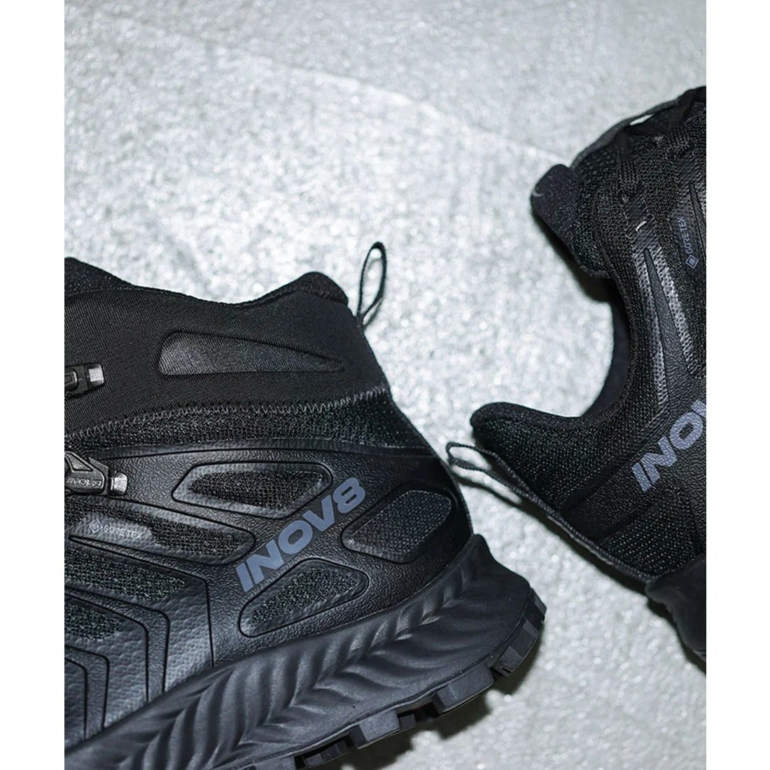 イノヴェイト INOV8 【ハイキング】ROCLITE MID GTX -デサントストア