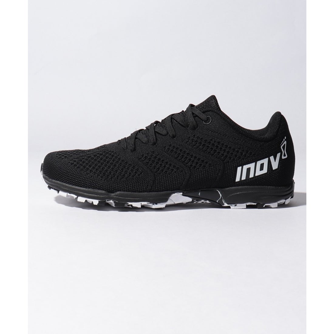 INOV8 F-LITE 245 MS （ブラック×ホワイト） -デサントストア-DESCENTE