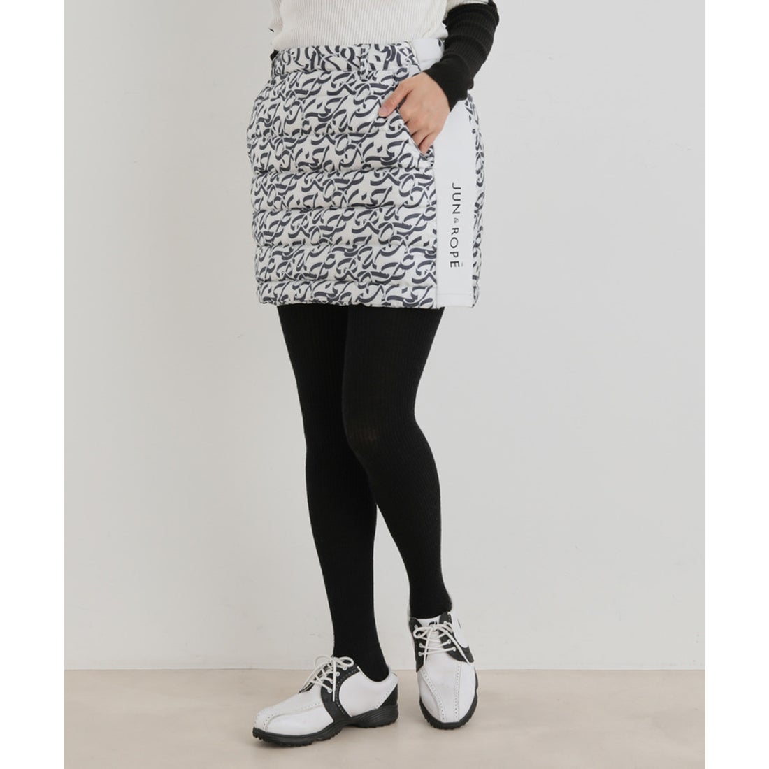 ジュンアンドロペ JUN & ROPE' 【撥水】【保温】モノグラム柄ダウン