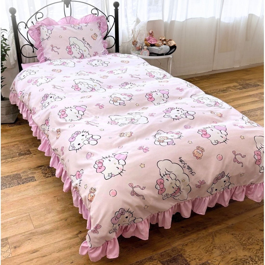 バックヤードファミリー BACKYARD FAMILY キャラクター フリル ふとん