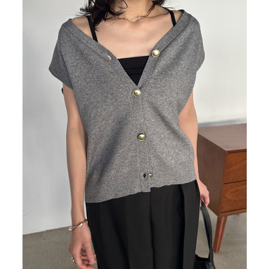 ラナン RANAN MT洗える！ゴールド調ボタンニットベスト （グレー） -靴