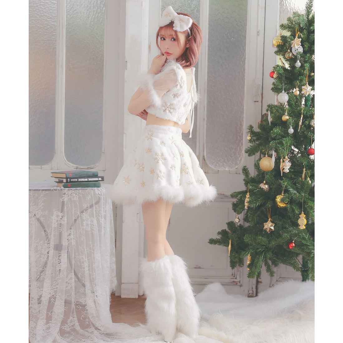 ティカ Tika サンタコス 3点set クロスネックリボンへそ出しセパレート