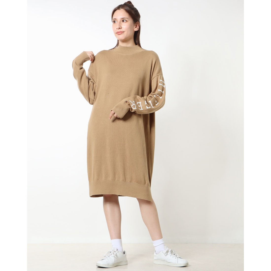 トミー ヒルフィガー TOMMY HILFIGER スリーブロゴモックネックニット