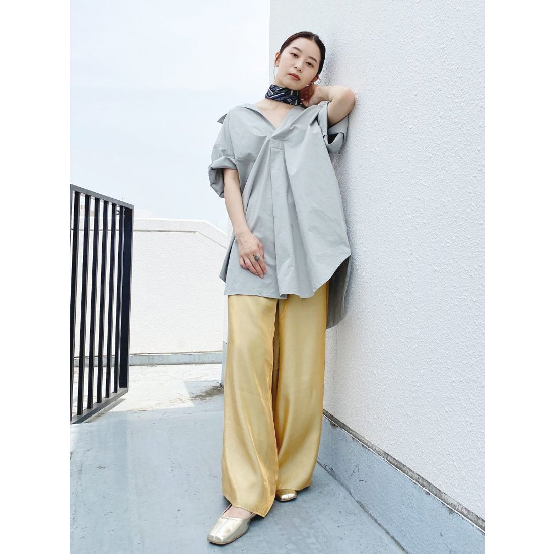 Ungrid ハーフスリーブスキッパーシャツ（ベージュ） -靴