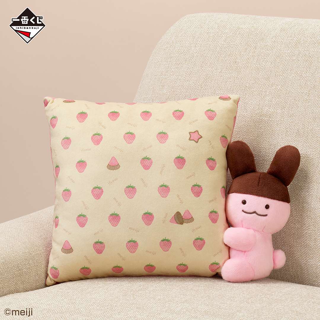 アポロちゃん」がとびつく可愛いクッションも♪ お菓子モチーフの