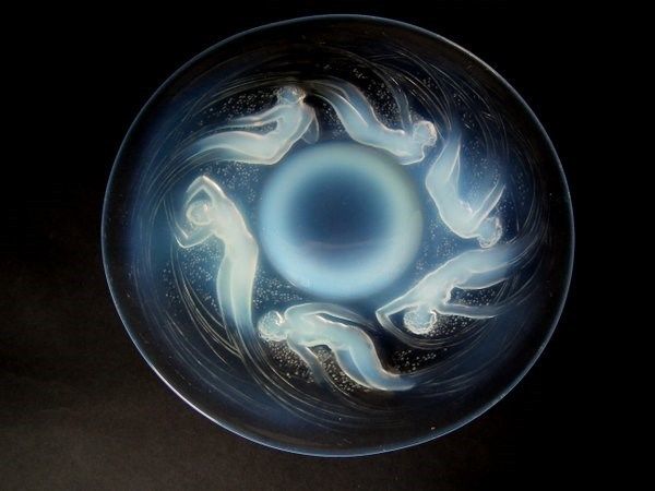 フランスのガラス工芸家 ルネラリック（Rene Lalique）が作った