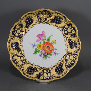 マイセンの飾り皿を飾るならこれにしなさい（アンティークプレート