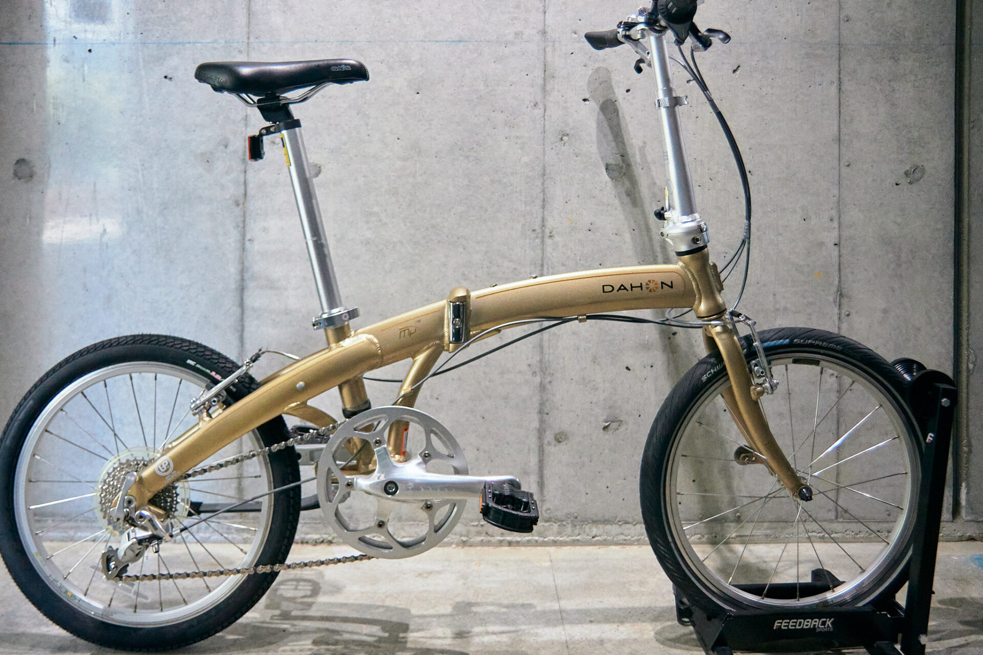 しなやかな曲線が美しいDAHON Mu P8 が入庫！ - SENSHA Bicycle 港北