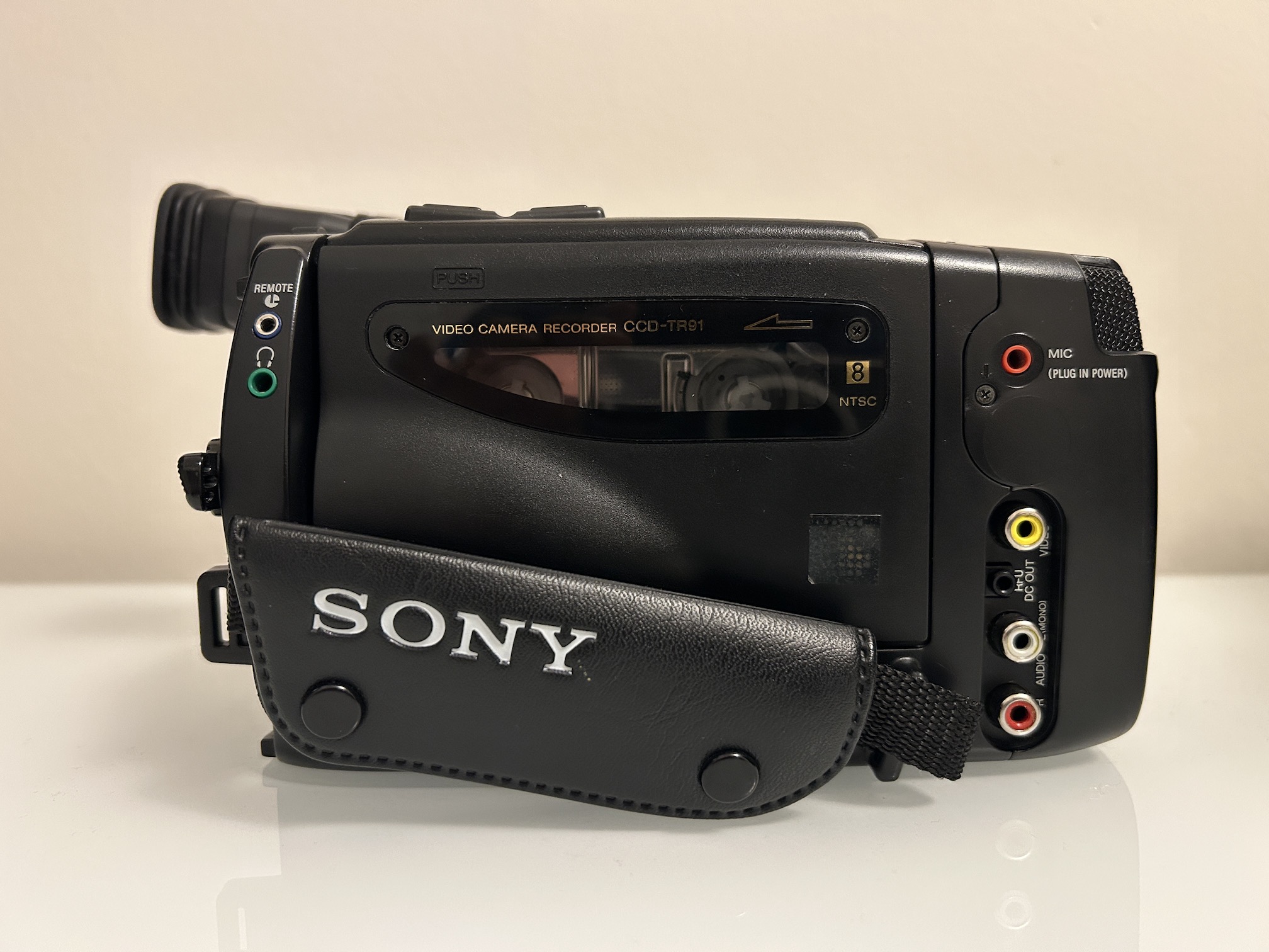 Sony CCD-TR91 Video8 Handycam | Sunthar's Super Sector