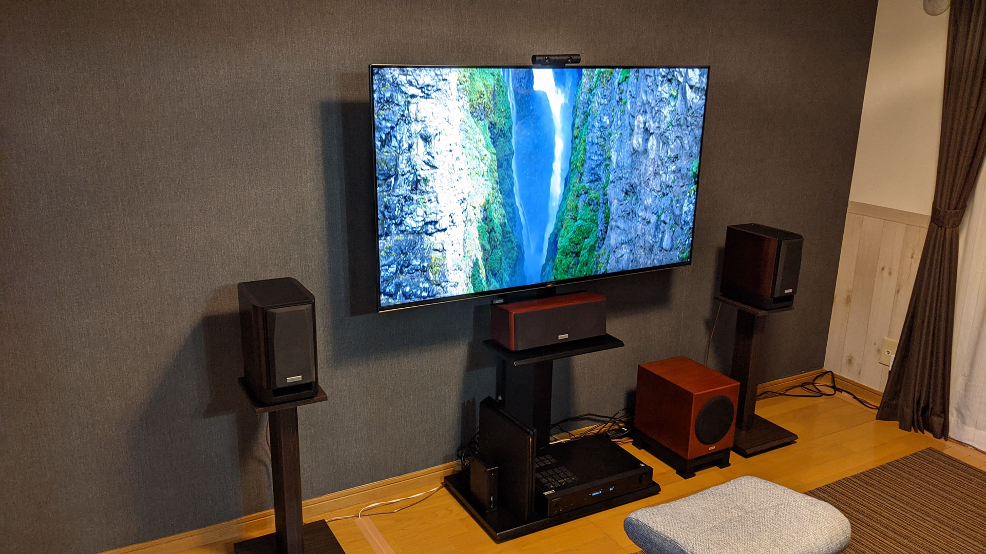 SONYのテレビ「55X9500H」を購入！高画質で大満足！1080p/120Hzも確認