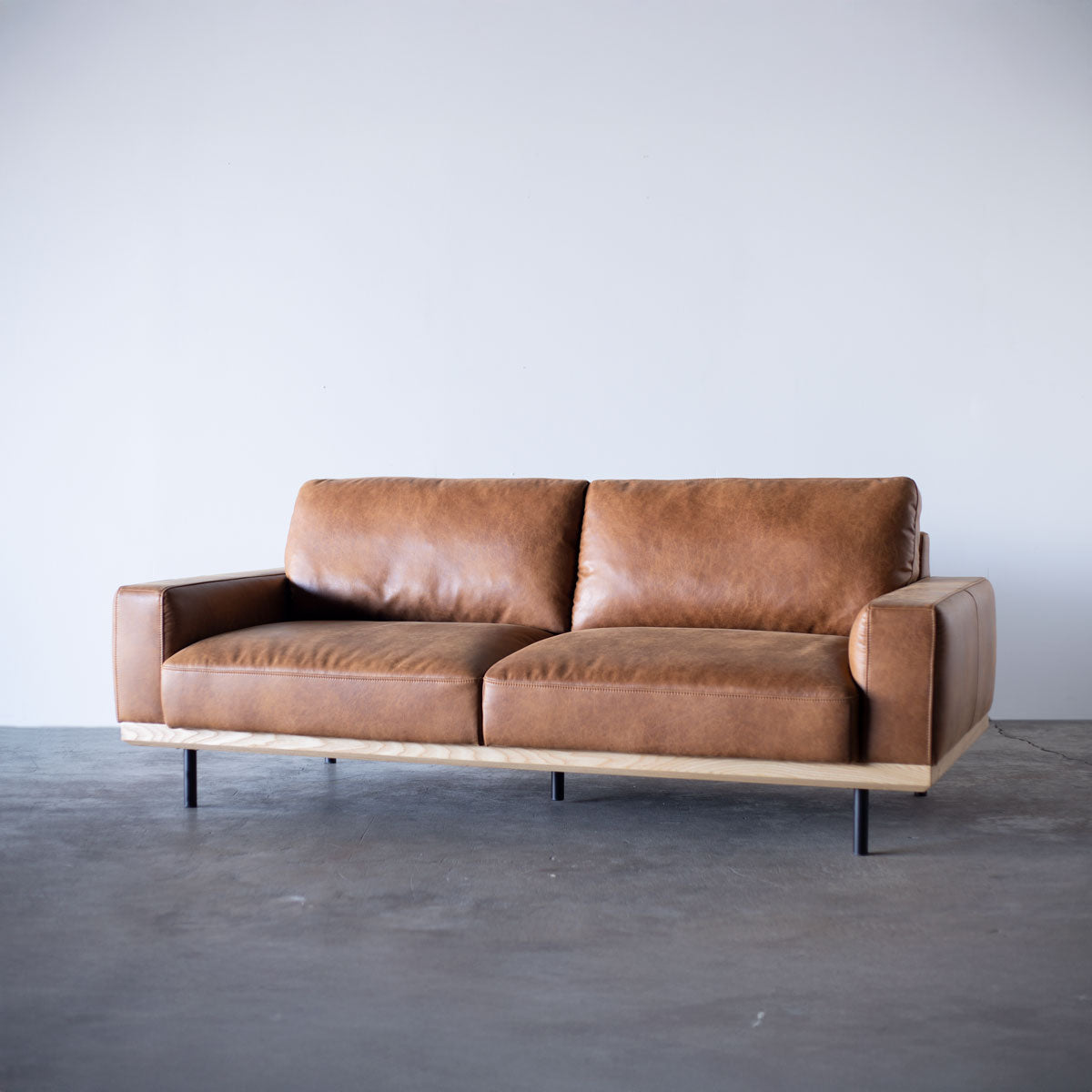 ボルケ 3人掛けソファ スーパーレザーテックス｜家具・インテリア通販