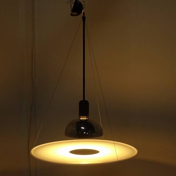 FLOS フロス FRISBI フリスビー ペンダントライト 入荷しました