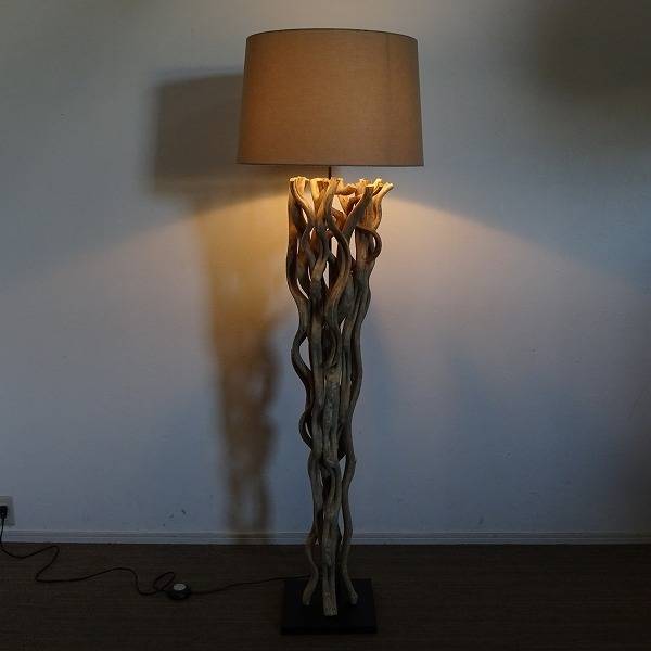 KARE カレ Scultra スカルトラ フロアランプ 入荷しました