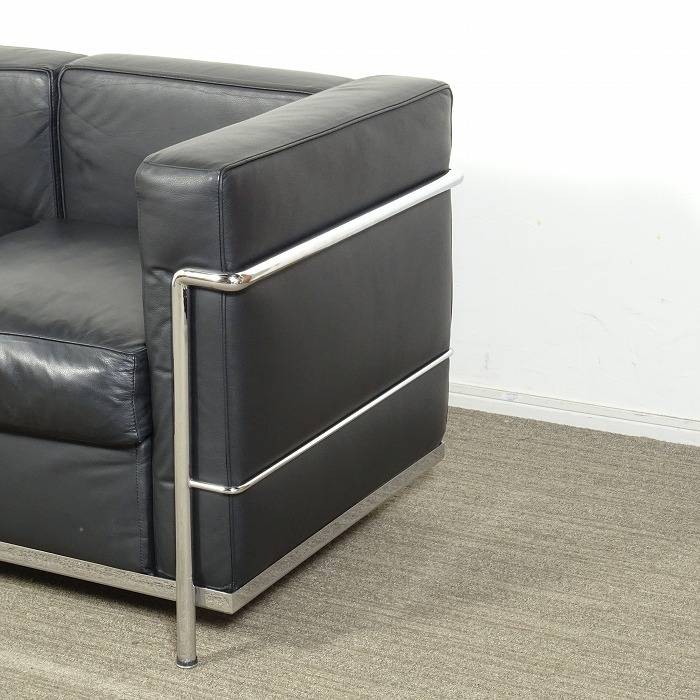 IDC大塚家具 LC2 3人掛けソファ 黒本革 リプロダクト 入荷しました