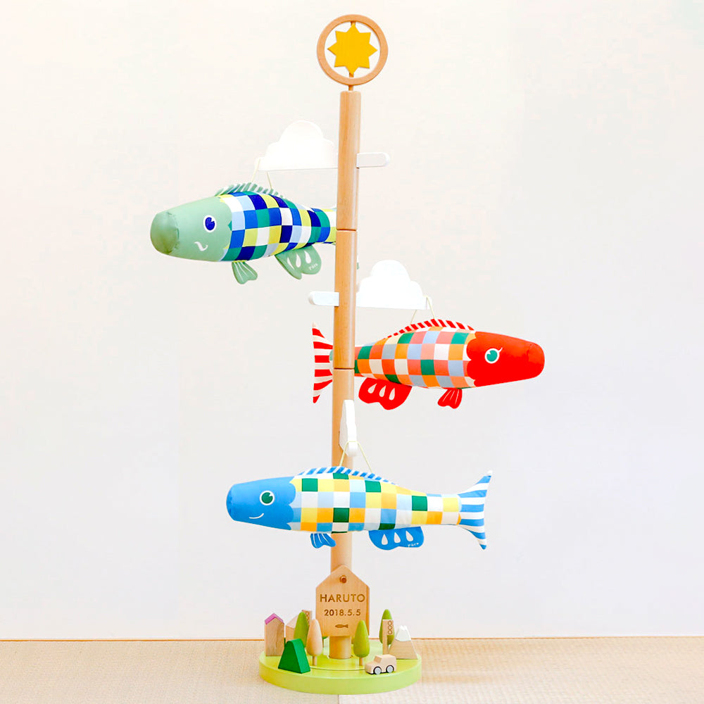 PUCA（プーカ）｜触って遊べるこいのぼり プーカの木 | 徳永こいのぼり