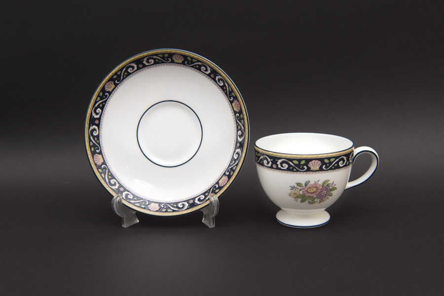 ウェッジウッド ラニーミード ティーカップ＆ソーサー（リー）を