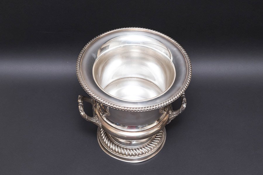 マッピン＆ウェッブ シルバー ワインクーラーを買い取りました