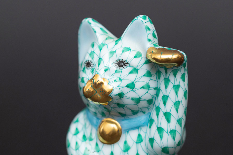 ヘレンド フィギュリン 招き猫（グリーン）を買い取りました｜ブランド