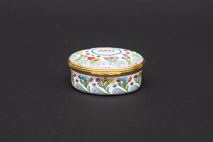 ハルシオン・デイズ エナメルボックス 『A Year to Remember』（1994年