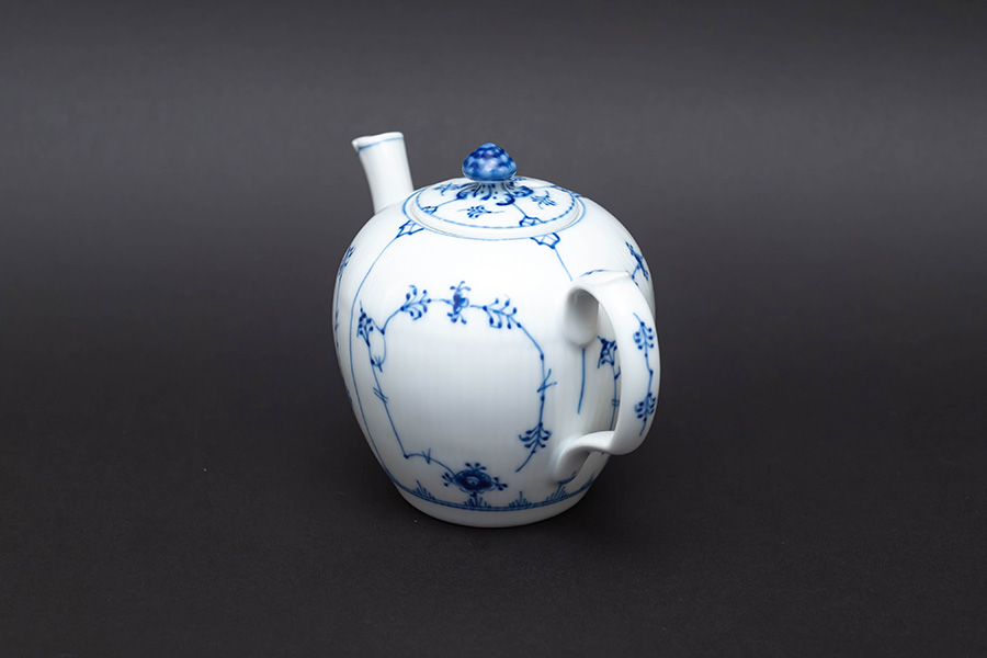 ロイヤル・コペンハーゲン ブルーフルーテッドプレイン ティーポット