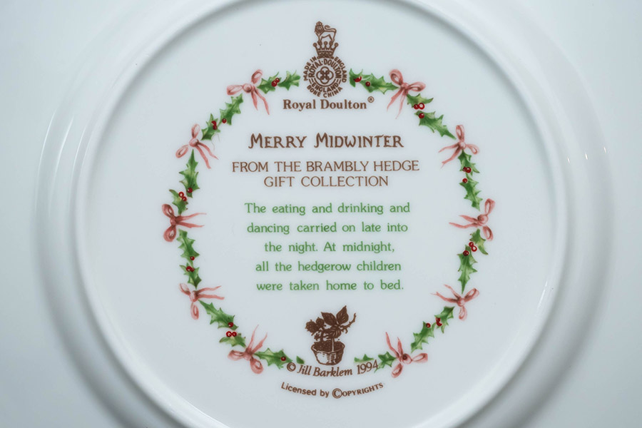 ロイヤル・ドルトン ブランブリーヘッジ メリーミッドウィンター 20cm