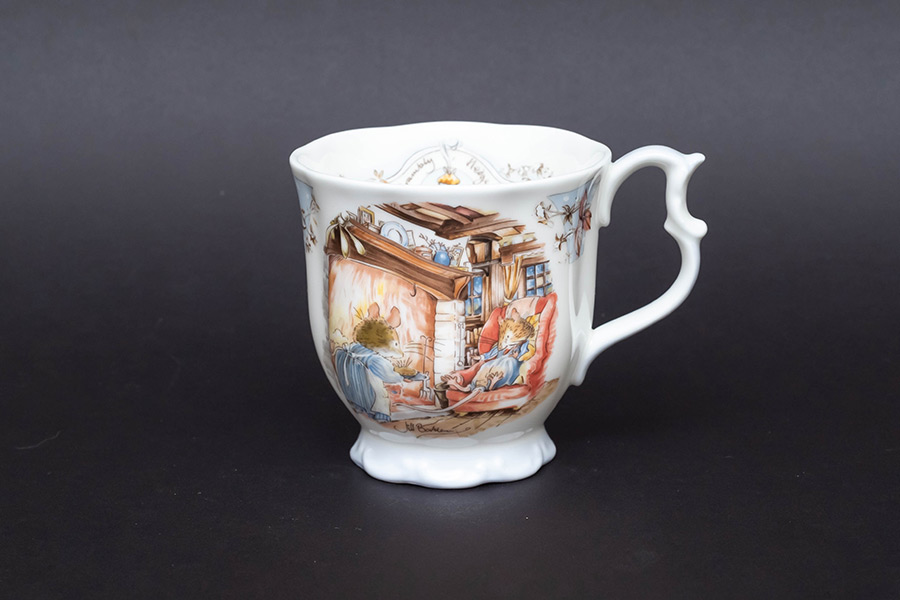 ロイヤル・ドルトン ブランブリーヘッジ フォーシーズン（ウィンター