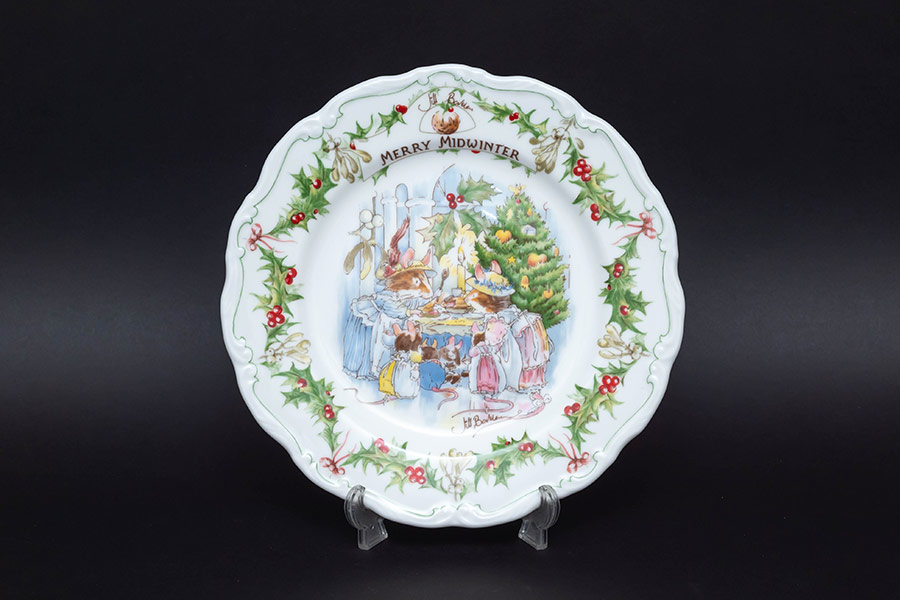 ロイヤル・ドルトン ブランブリーヘッジ メリーミッドウィンター 20cm