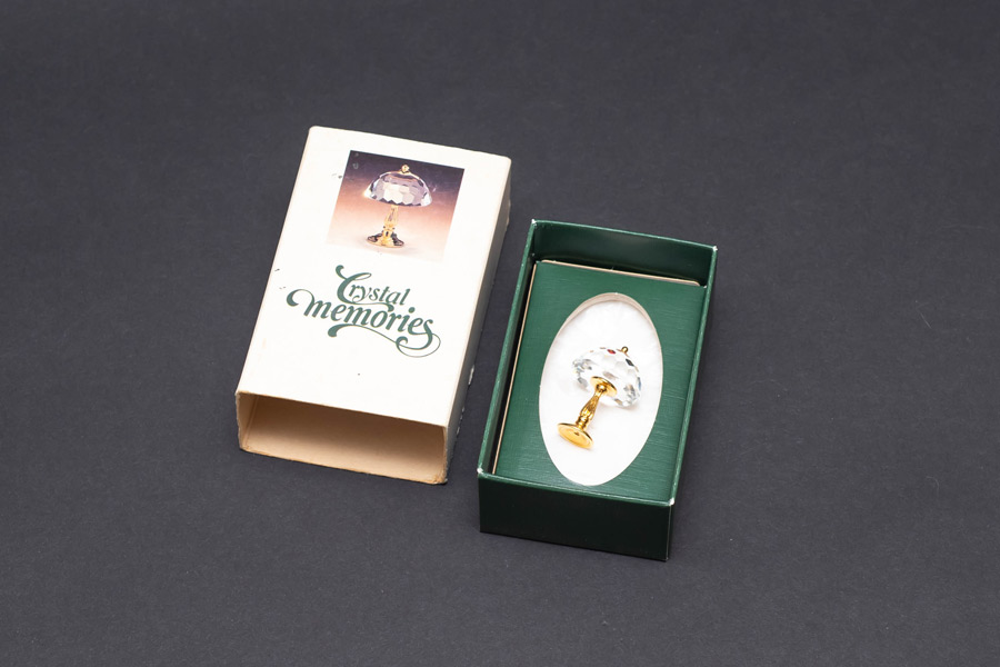 スワロフスキー クリスタルメモリーズ ランプを買い取りました