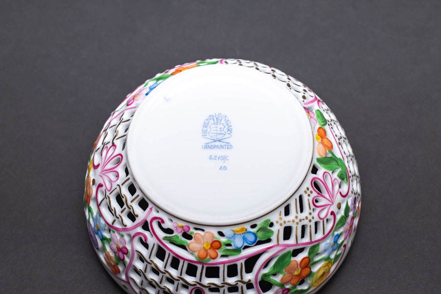 ヘレンド ファンタジー 透かしボンボン入れ（ストロベリー）12.5cmを