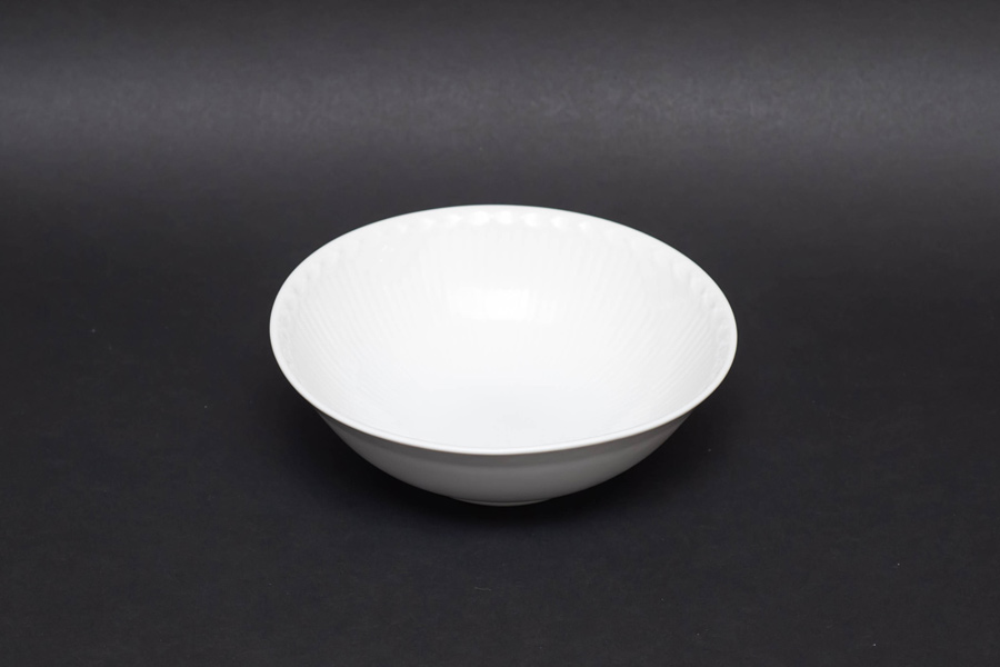 ロイヤル・コペンハーゲン ホワイトフルーテッドハーフレース 16cm