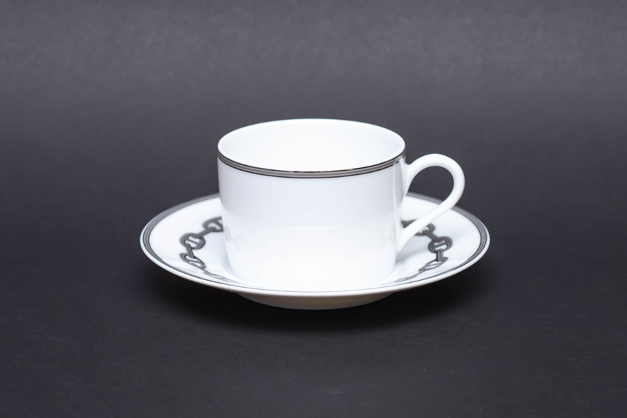 エルメス シェーヌダンクル（プラチナ） ティーカップ＆ソーサーを