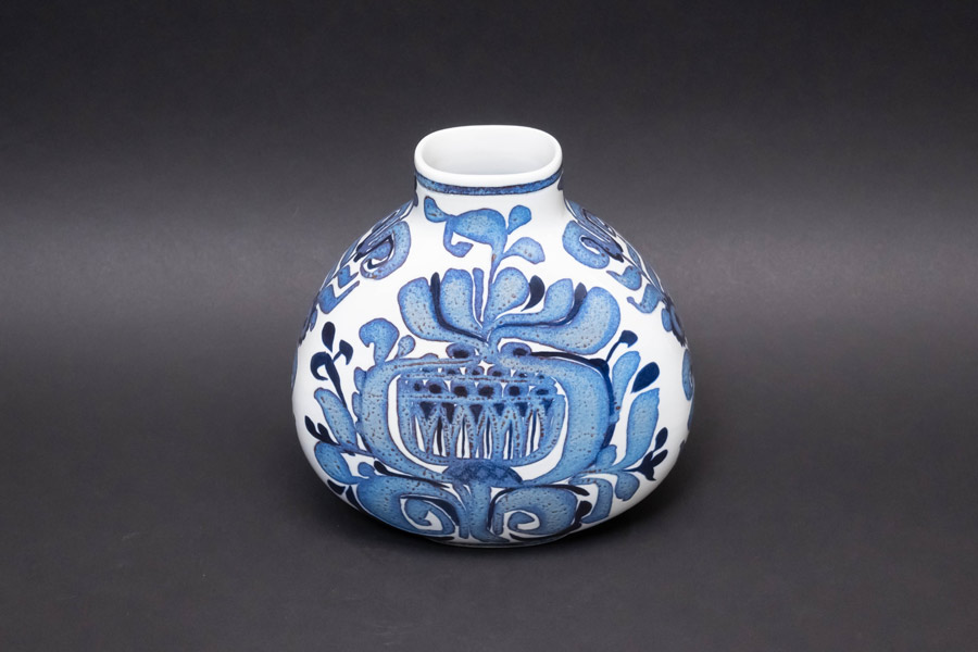 ロイヤル・コペンハーゲン テネラ フラワーベースを買い取りました