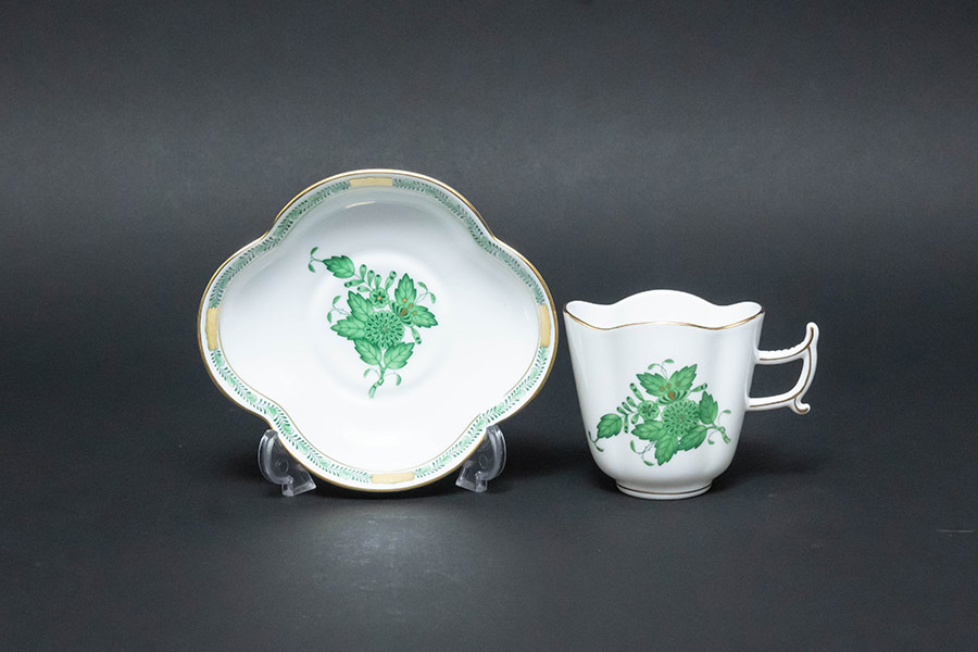 ヘレンド アポニー・グリーン コーヒーカップ＆ソーサー（楕円）を