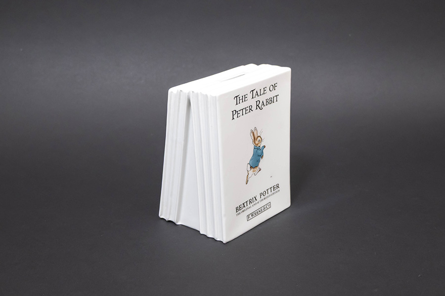 ウェッジウッド ピーターラビット ブックエンド型 貯金箱を買い取り