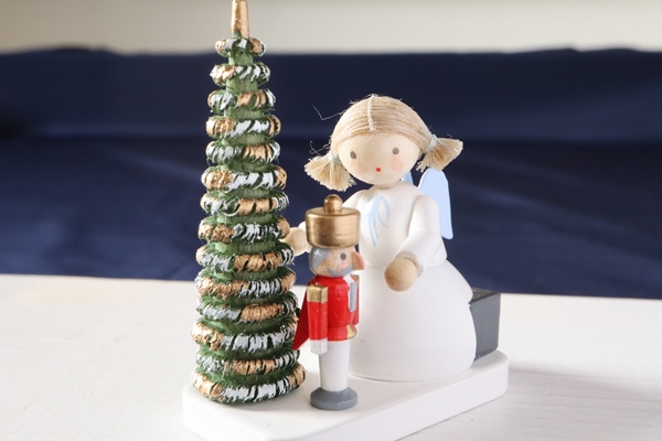 天使と小さなツリー – ドイツ・ザイフェンの木のおもちゃ seiffen